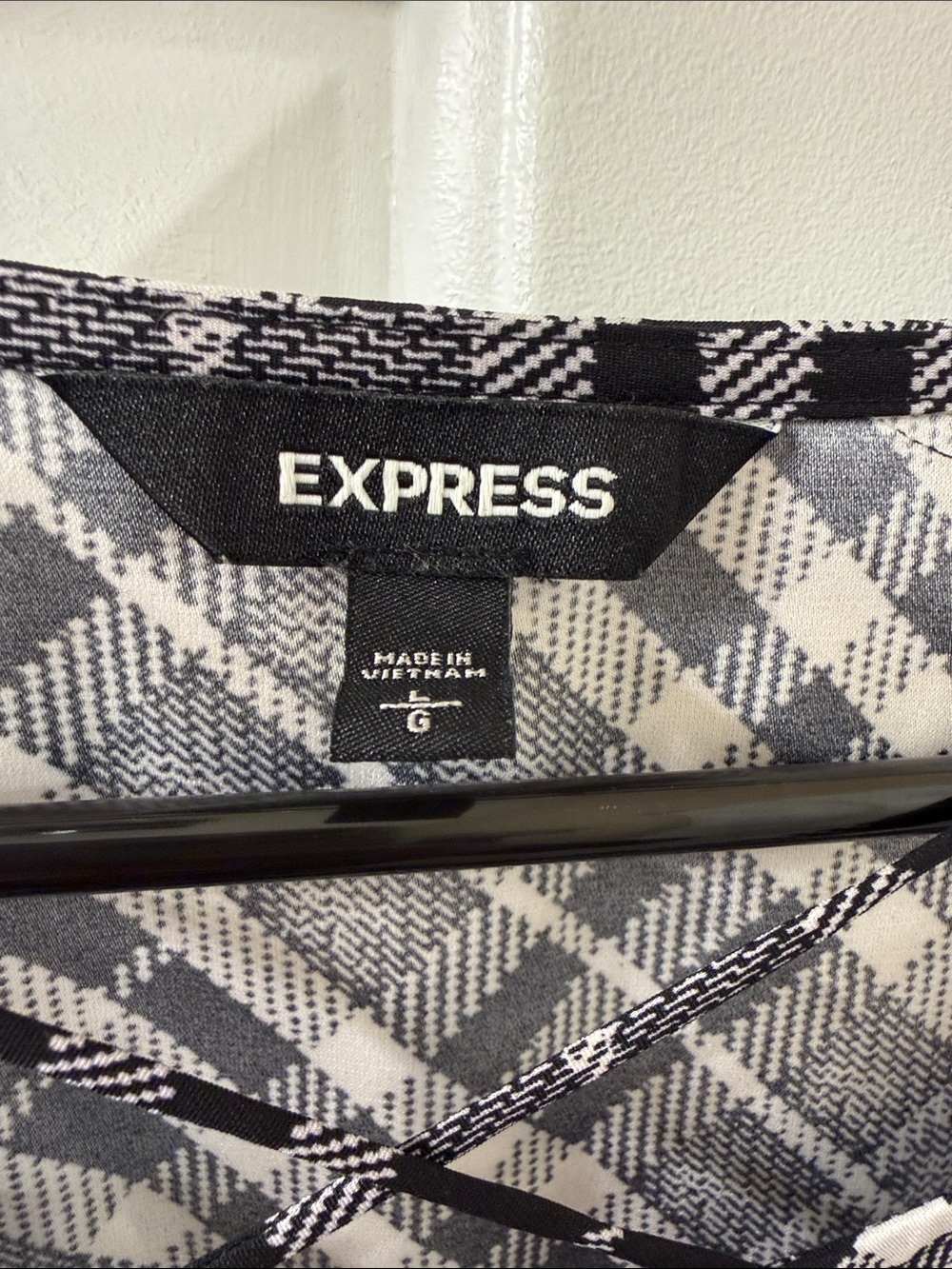 Express Black and White Plaid Split-Neck Cap-Sleeve Tunic - Picture 2 of 3